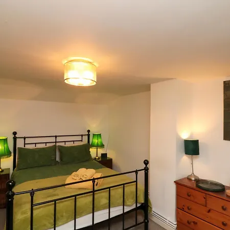 Apartment Up Above *